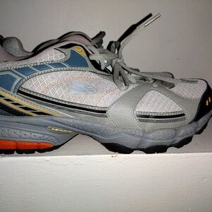 Starte men's sport shoes size13